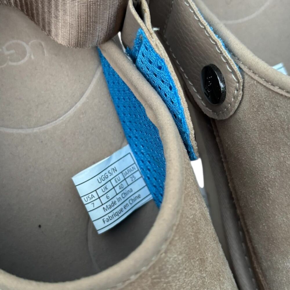 NWOT UGG Men's Goldencoast Clog Size 7 Color: Sand Lightweight Comfy - Picture 7 of 8